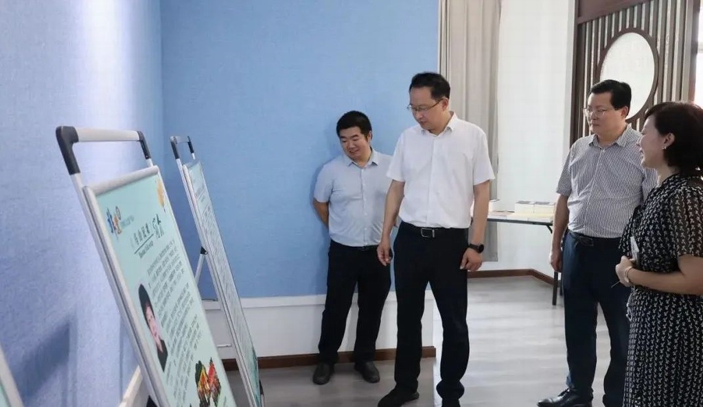 区长张远重带队调研文化工作
